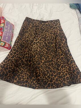 Talbots Leopard 🐆 print Midi length skirt.